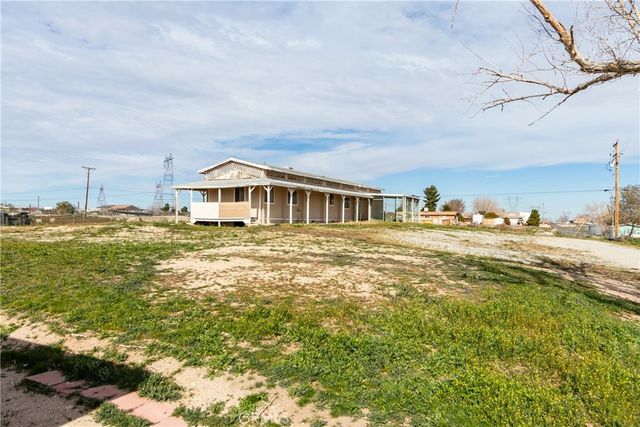 13920 Dos Palmas, Victorville, CA 92392