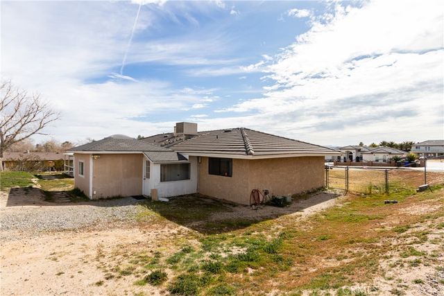 13920 Dos Palmas, Victorville, CA 92392