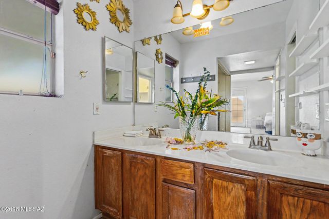 5070 W Warbler Street, Tucson, AZ 85742