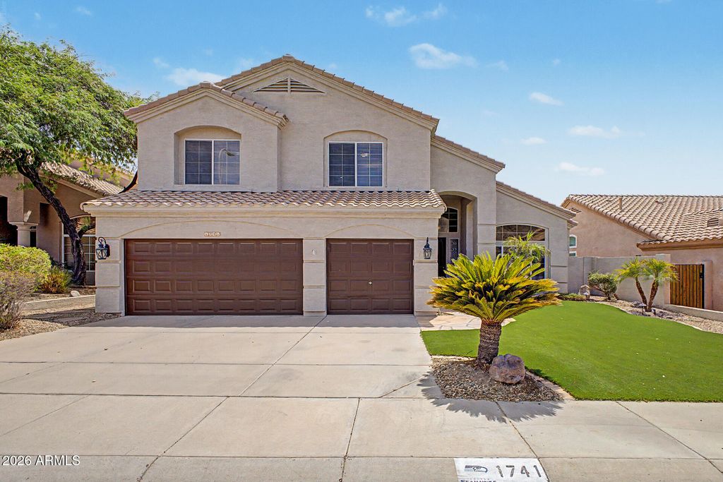1741 W THUNDERHILL Drive, Phoenix, AZ 85045 — exterior