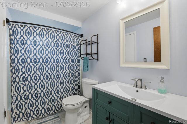 578 Worchester Street, Westland, MI 48186