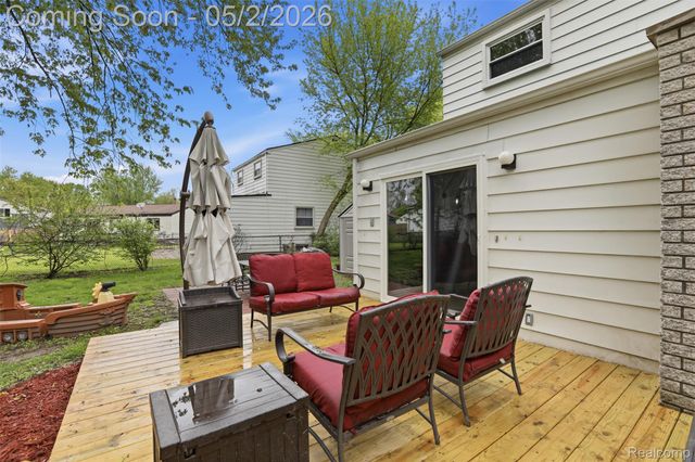 578 Worchester Street, Westland, MI 48186