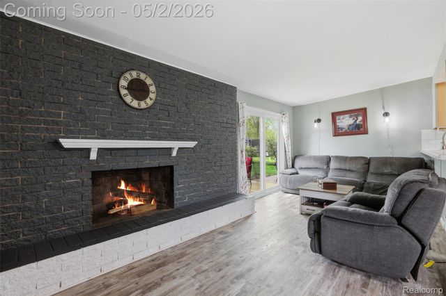 578 Worchester Street, Westland, MI 48186