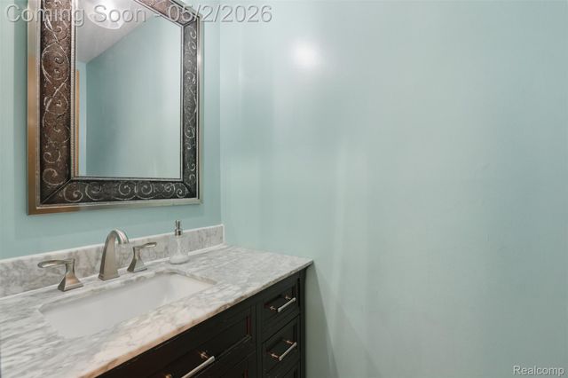 578 Worchester Street, Westland, MI 48186