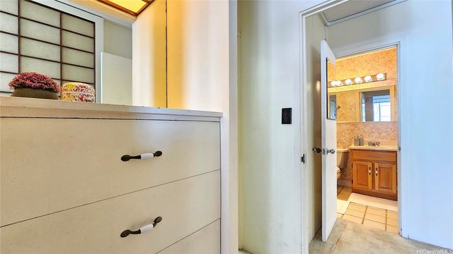 435 Seaside Avenue 409, Honolulu, HI 96815
