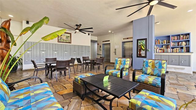 435 Seaside Avenue 409, Honolulu, HI 96815