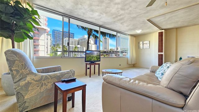 435 Seaside Avenue 409, Honolulu, HI 96815