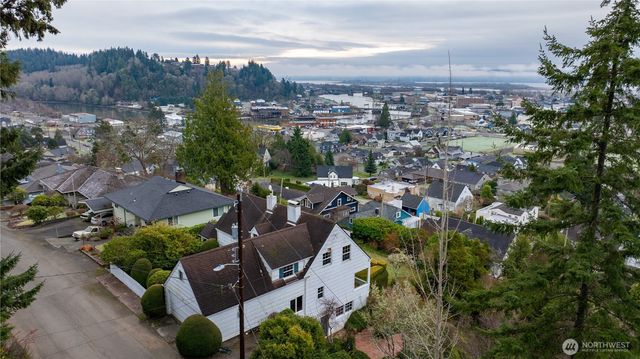 610 Hyde Park Drive, Hoquiam, WA 98550