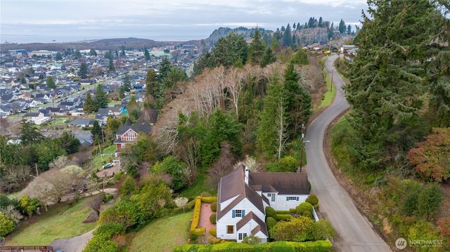 610 Hyde Park Drive, Hoquiam, WA 98550