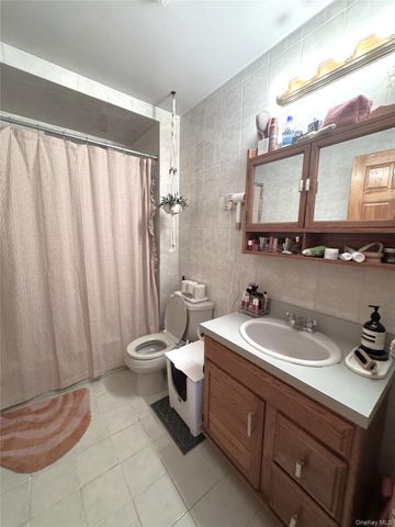 396 Graham Avenue, Brooklyn, NY 11211