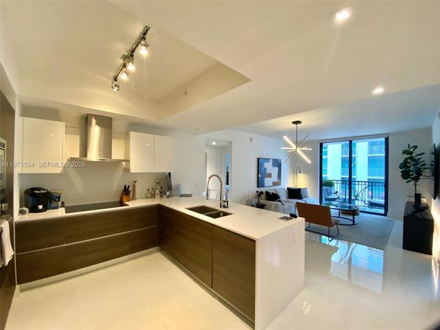 301 Altara Ave 805, Coral Gables, FL 33146