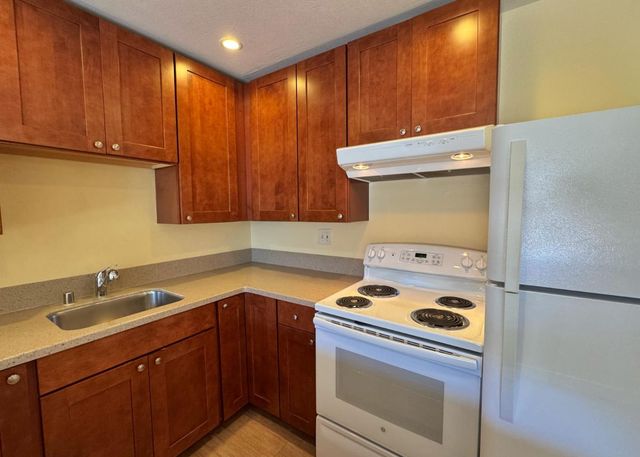 755 14th Avenue 704, Santa Cruz, CA 95062