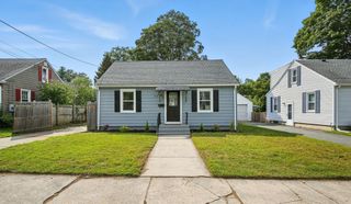 104 Grandview St, Springfield, MA 01118