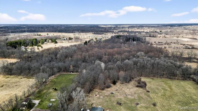 5516 W Lowe Road, Fowlerville, MI 48836