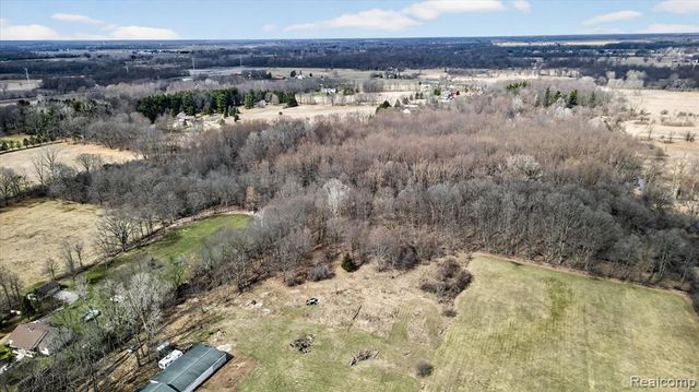 5516 W Lowe Road, Fowlerville, MI 48836