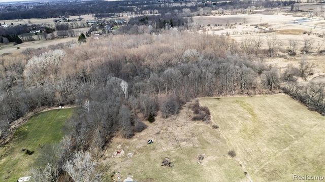 5516 W Lowe Road, Fowlerville, MI 48836