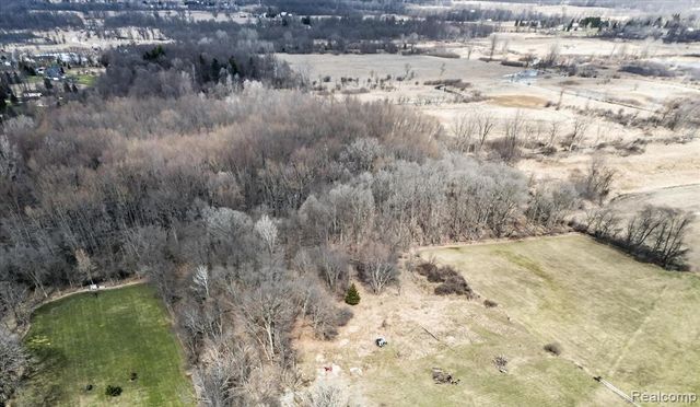 5516 W Lowe Road, Fowlerville, MI 48836