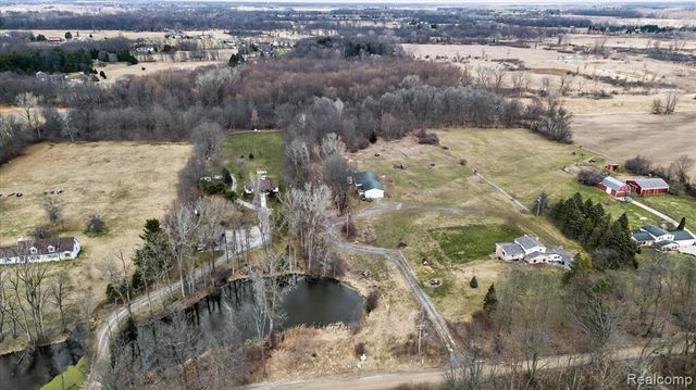 5516 W Lowe Road, Fowlerville, MI 48836