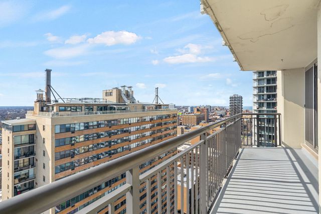 6007 N Sheridan Road 22K, Chicago, IL 60660