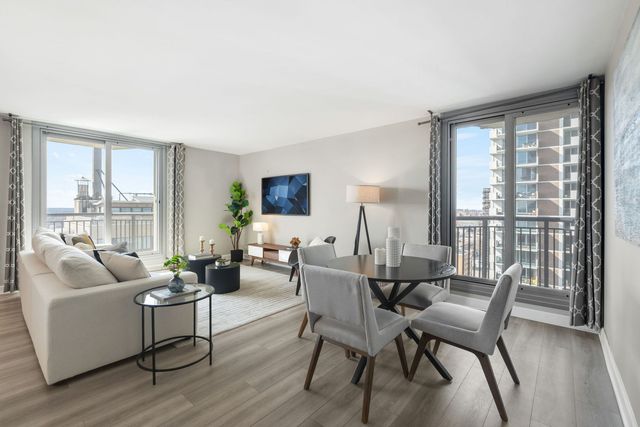 6007 N Sheridan Road 22K, Chicago, IL 60660