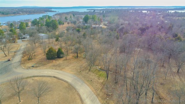 23 Duchess Creek Drive, Porum, OK 74455