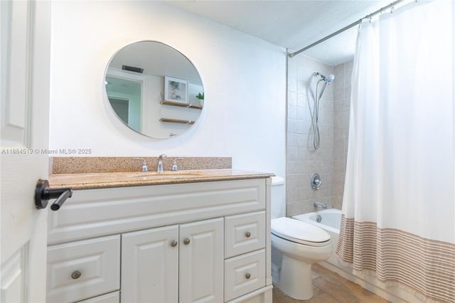 6884 N Kendall Dr C401, Pinecrest, FL 33156