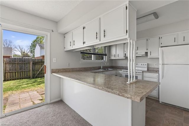 252 N Palmyra DR, Virginia Beach, VA 23462