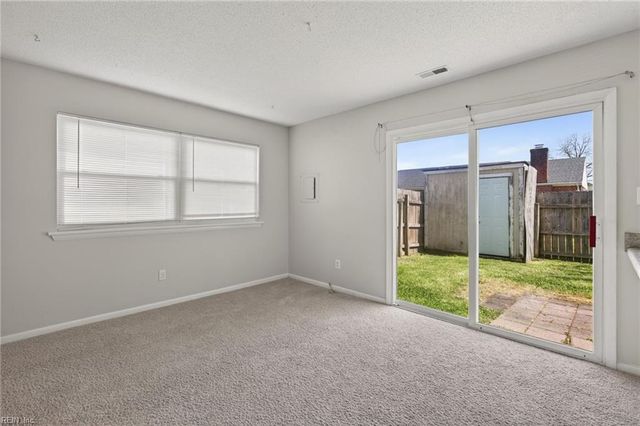 252 N Palmyra DR, Virginia Beach, VA 23462