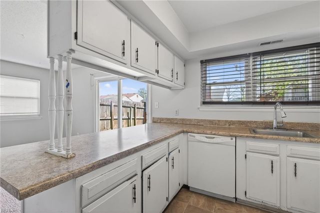 252 N Palmyra DR, Virginia Beach, VA 23462