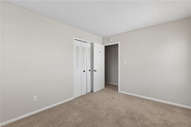 252 N Palmyra DR, Virginia Beach, VA 23462