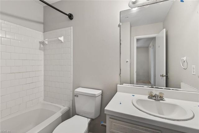 252 N Palmyra DR, Virginia Beach, VA 23462