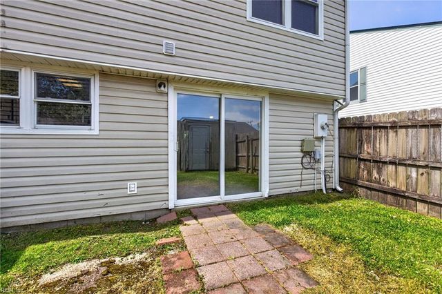 252 N Palmyra DR, Virginia Beach, VA 23462