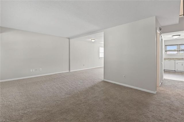 252 N Palmyra DR, Virginia Beach, VA 23462