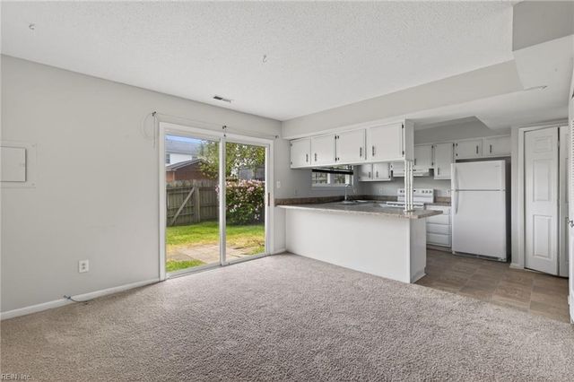 252 N Palmyra DR, Virginia Beach, VA 23462