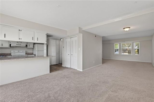 252 N Palmyra DR, Virginia Beach, VA 23462