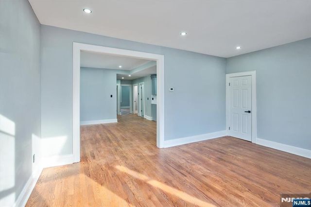 25 Wolf Place, Irvington, NJ 07111