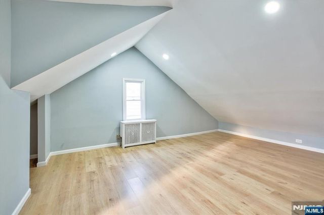 25 Wolf Place, Irvington, NJ 07111