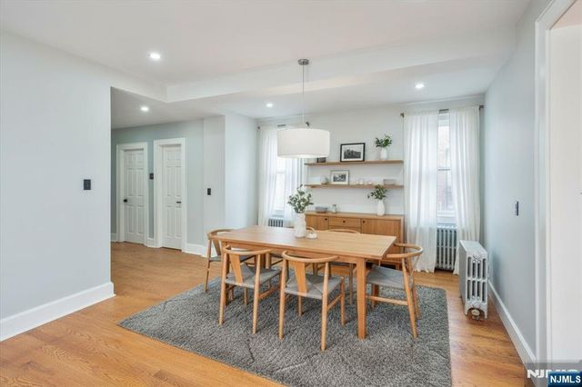25 Wolf Place, Irvington, NJ 07111