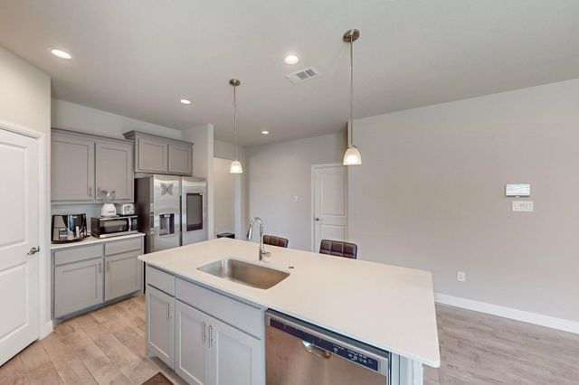 224 Oldcastle Way, Fort Worth, TX 76052