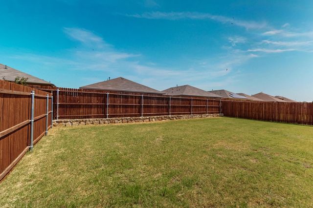 224 Oldcastle Way, Fort Worth, TX 76052