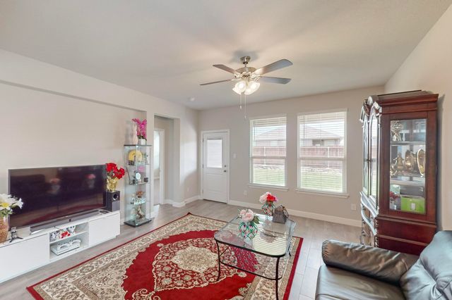 224 Oldcastle Way, Fort Worth, TX 76052