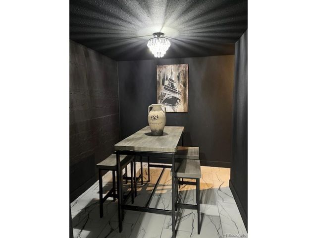 4001 S Acoma St, Englewood, CO 80110