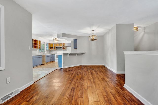 5259 Crossbow CIR, Roanoke, VA 24018
