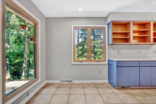 5259 Crossbow CIR, Roanoke, VA 24018