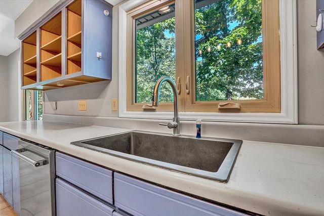5259 Crossbow CIR, Roanoke, VA 24018
