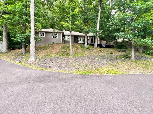 5259 Crossbow CIR, Roanoke, VA 24018