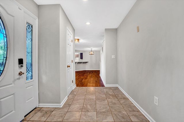 5259 Crossbow CIR, Roanoke, VA 24018