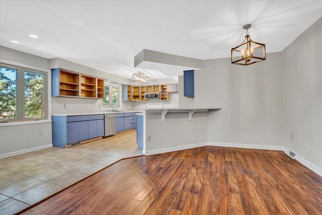 5259 Crossbow CIR, Roanoke, VA 24018