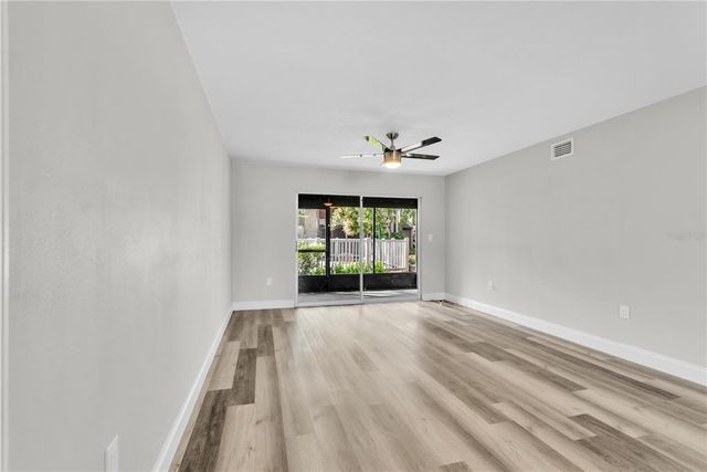 8640 TAHOE COURT 16, Tampa, FL 33614