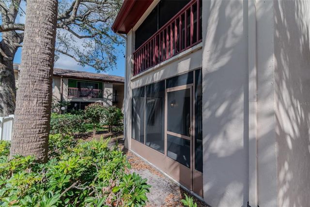 8640 TAHOE COURT 16, Tampa, FL 33614